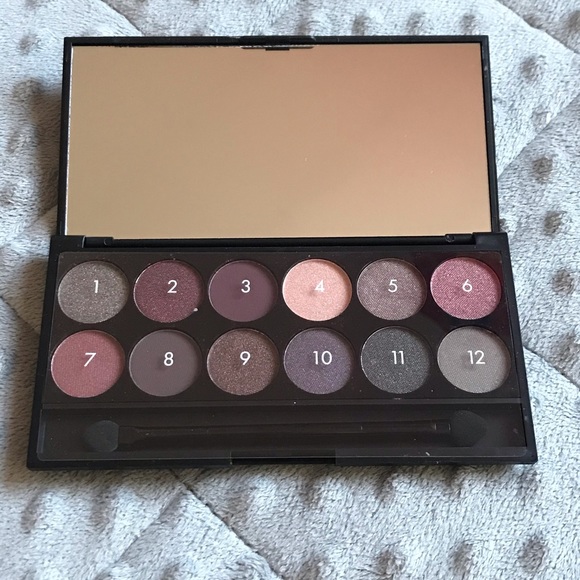 Sleek MakeUP i-Divine Goodnight Sweetheart Palette - Picture 2 of 5